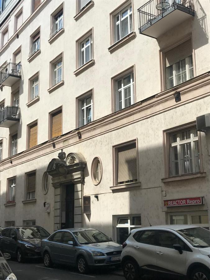 Nick'S Apartment-Spacious, Central And Quiet, By Margit Bridge Budapest Exterior photo